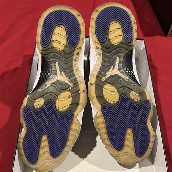 Air Jordan 11 Concord Sneakers - Picture 8 of 11